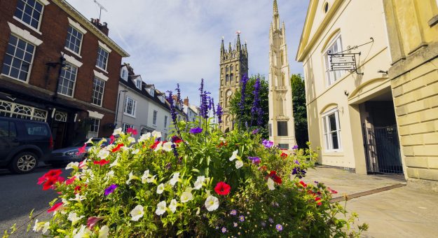 flowers in warwick town centre